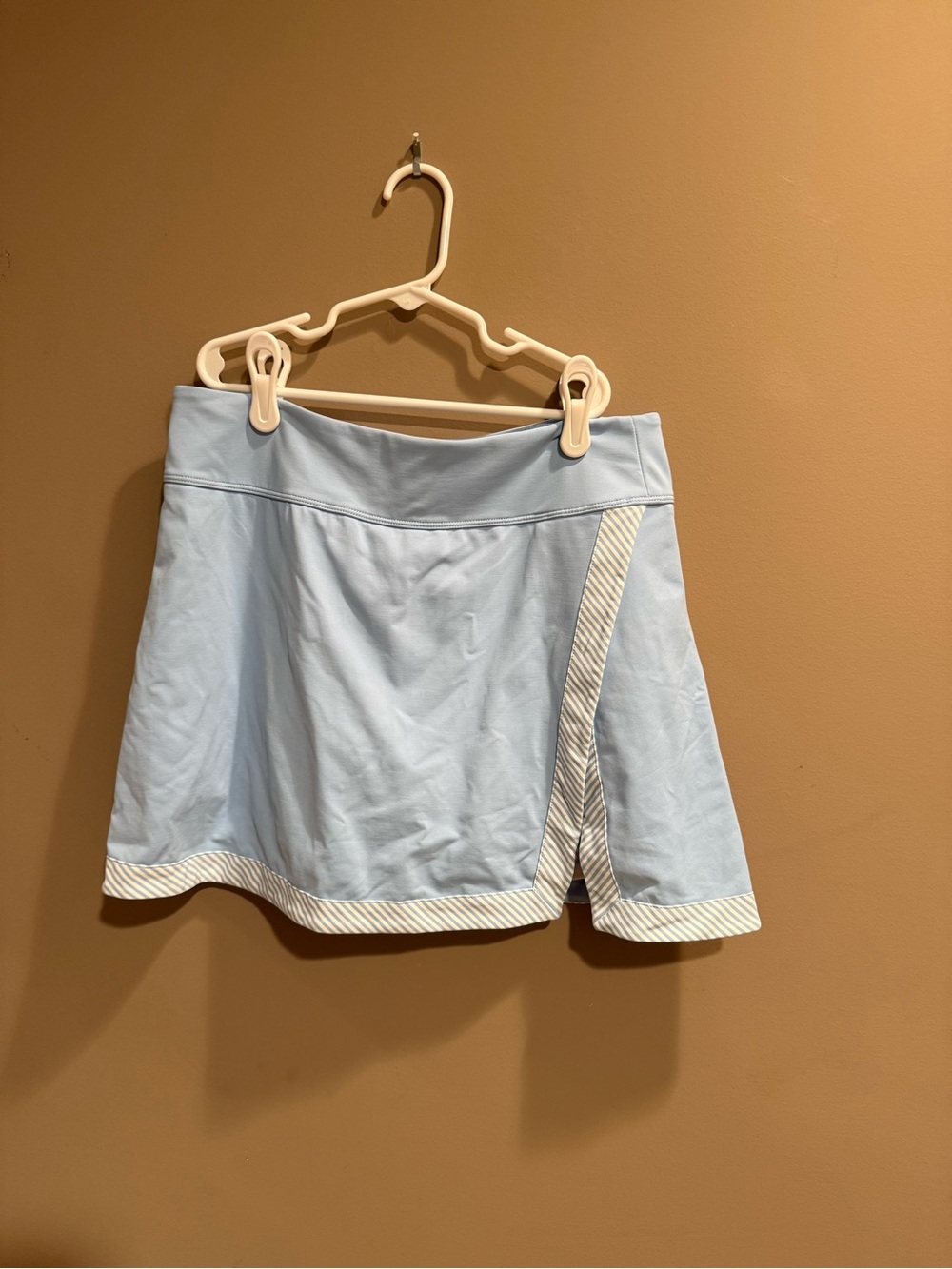 Southern Tide light blue skorts in excellent condition, size medium